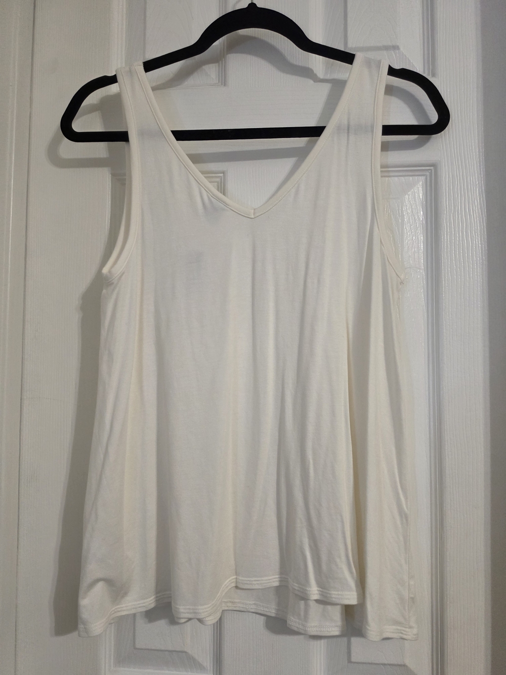 Old Navy Cream V-Neck Swing Tank